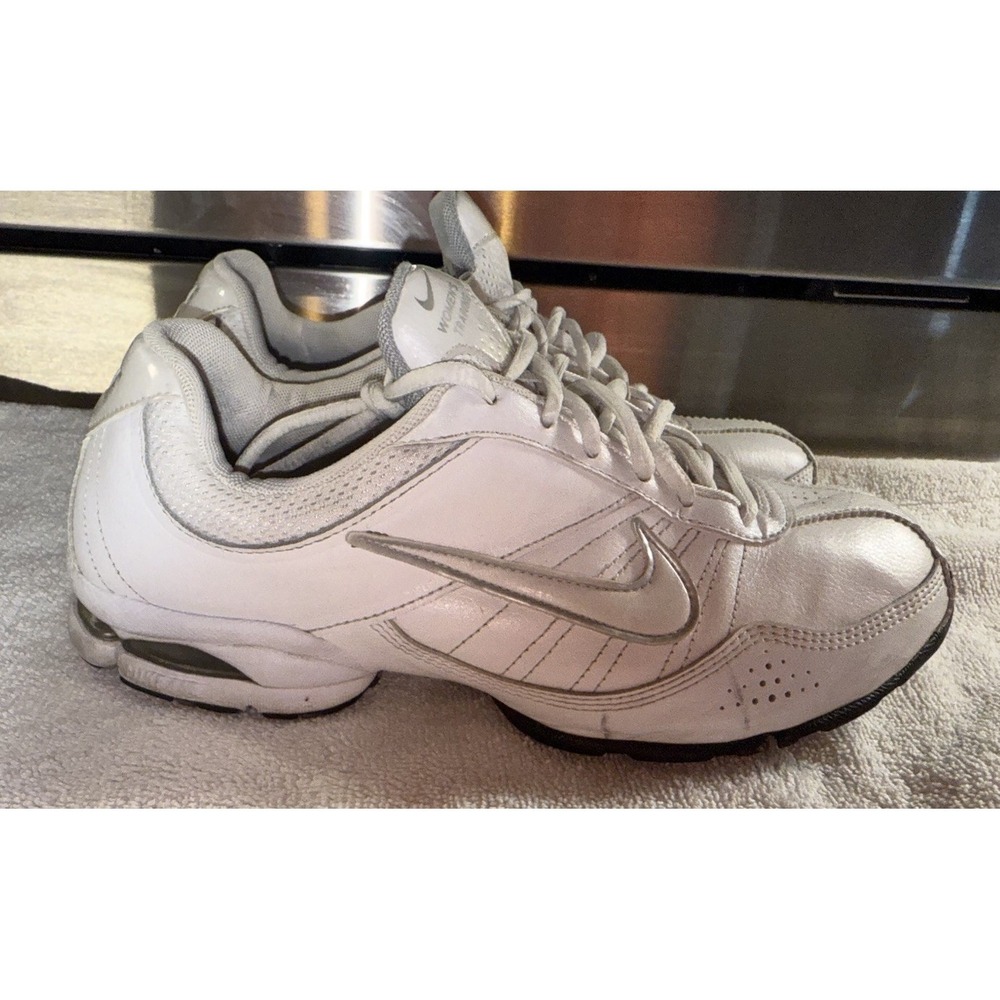NIKE Women's Size 9 Sneakers‎ White T-Lite Viii Court 386508-111